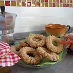 شقة Tor Di Lupo