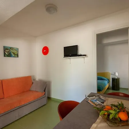 Tor Di Lupo Appartement *